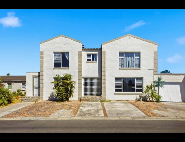 7 BEDROOM HOUSE FOR SALE IN NORTHPINE